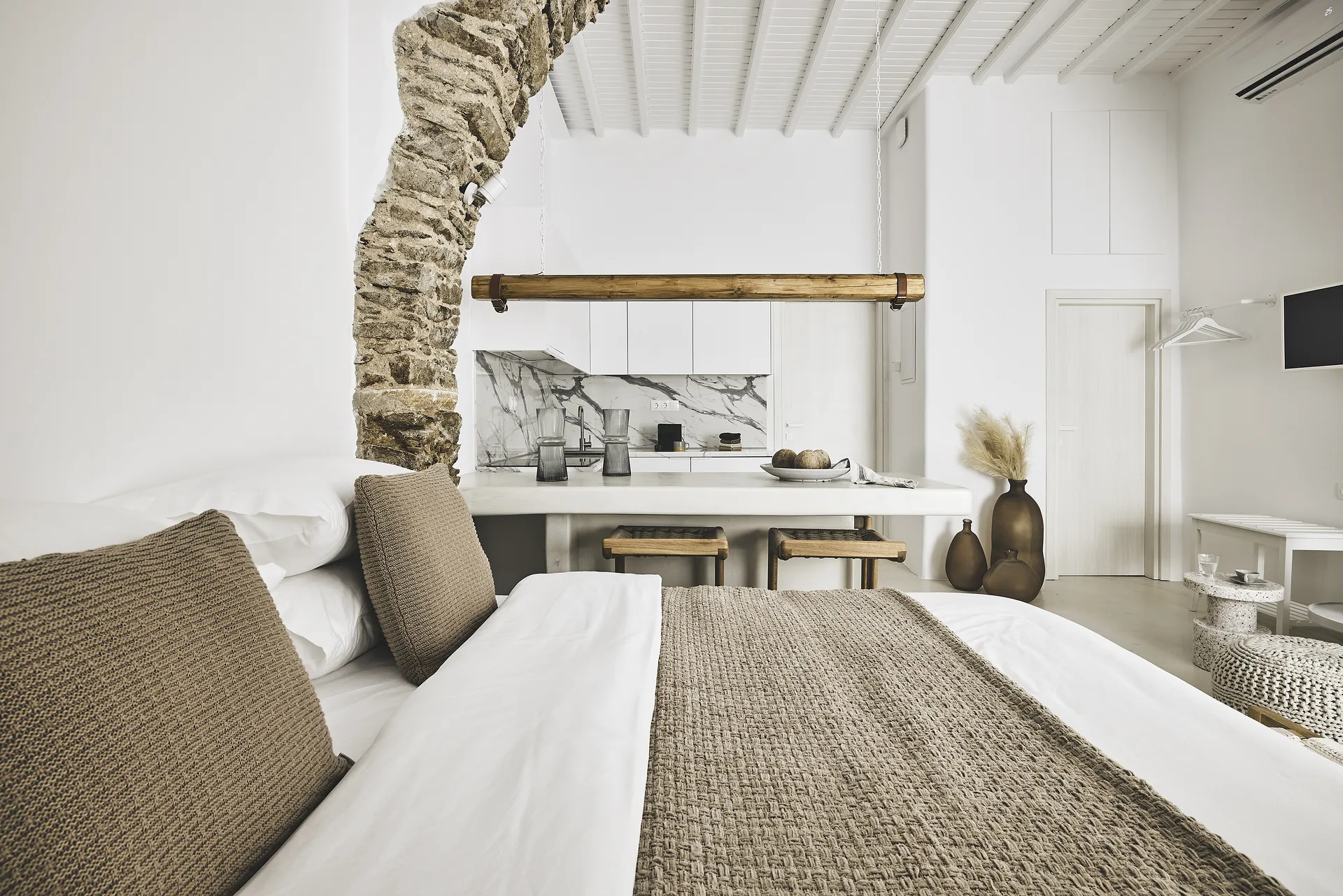 Caparis Suite Mykonos Crystal Green Properties 020