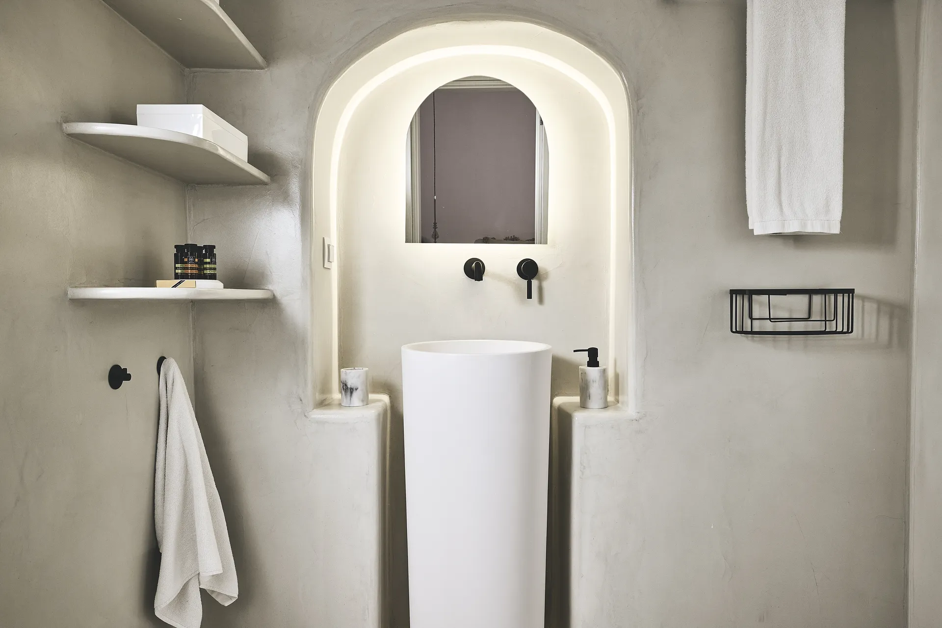 Caparis Suite Mykonos Crystal Green Properties 042