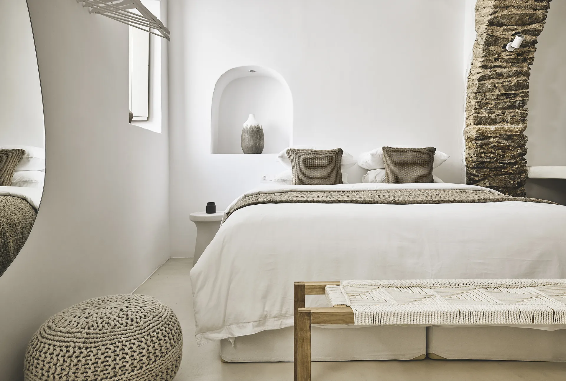 Caparis Suite Mykonos Crystal Green Properties 06