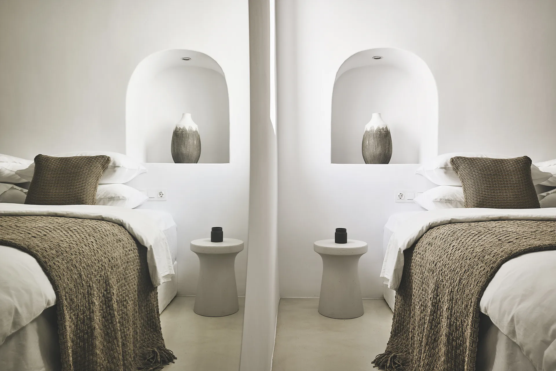 Caparis Suite Mykonos Crystal Green Properties 08