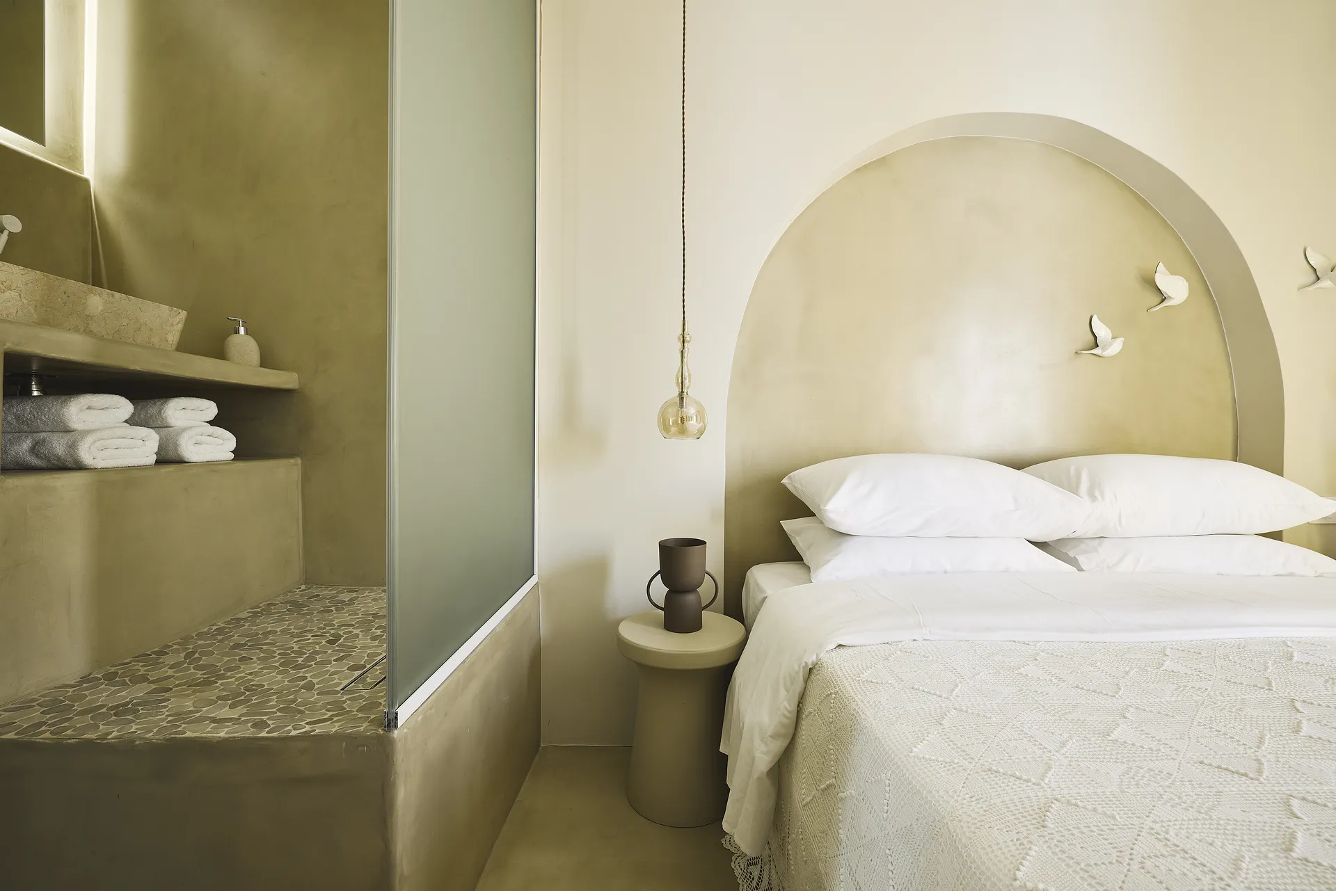 Iris Suite Mykonos Crystal Green Properties 021