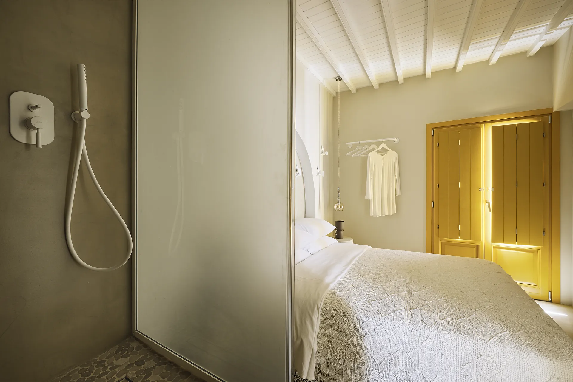 Iris Suite Mykonos Crystal Green Properties 023