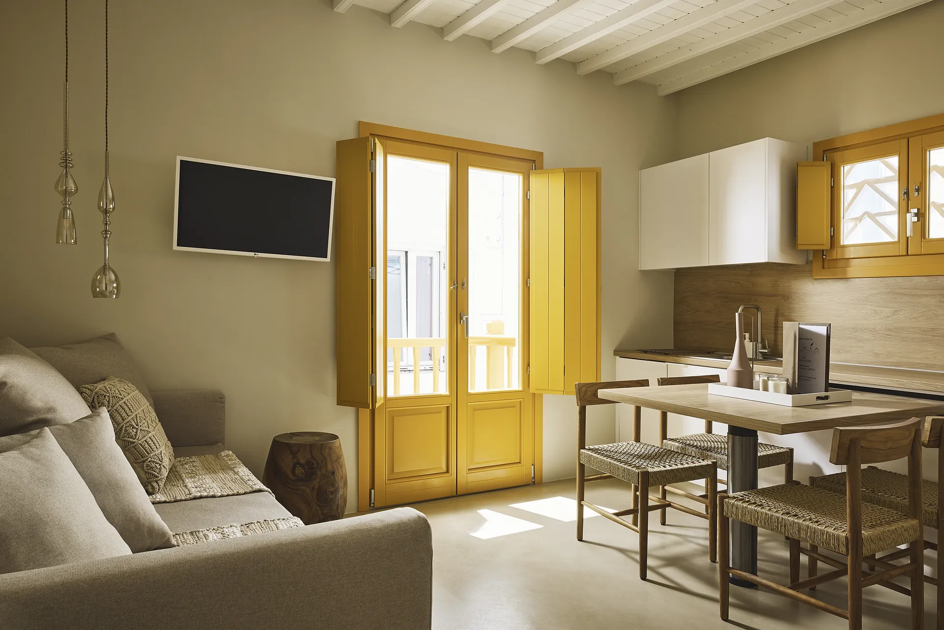 Iris Suite Mykonos Crystal Green Properties 028