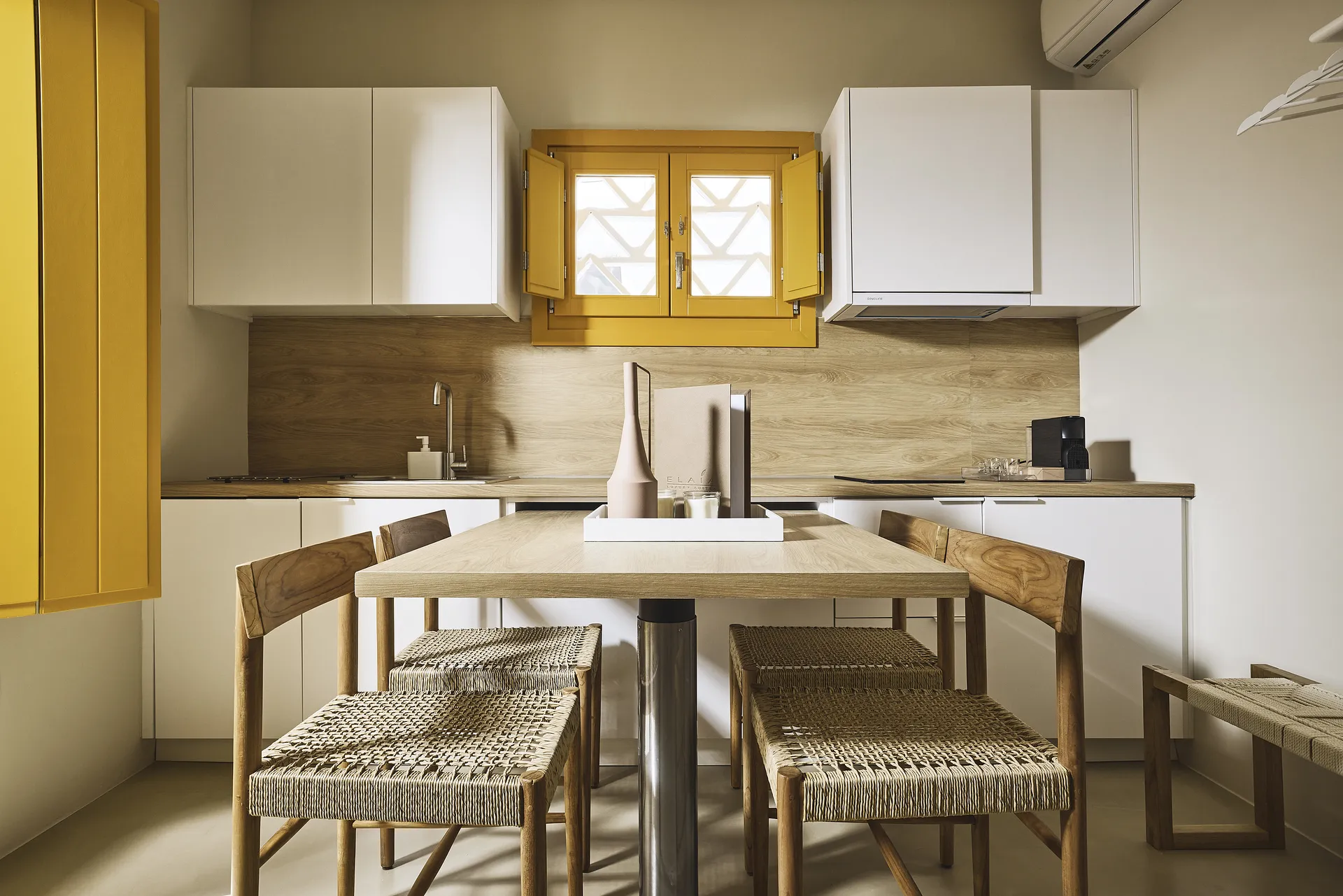 Iris Suite Mykonos Crystal Green Properties 030