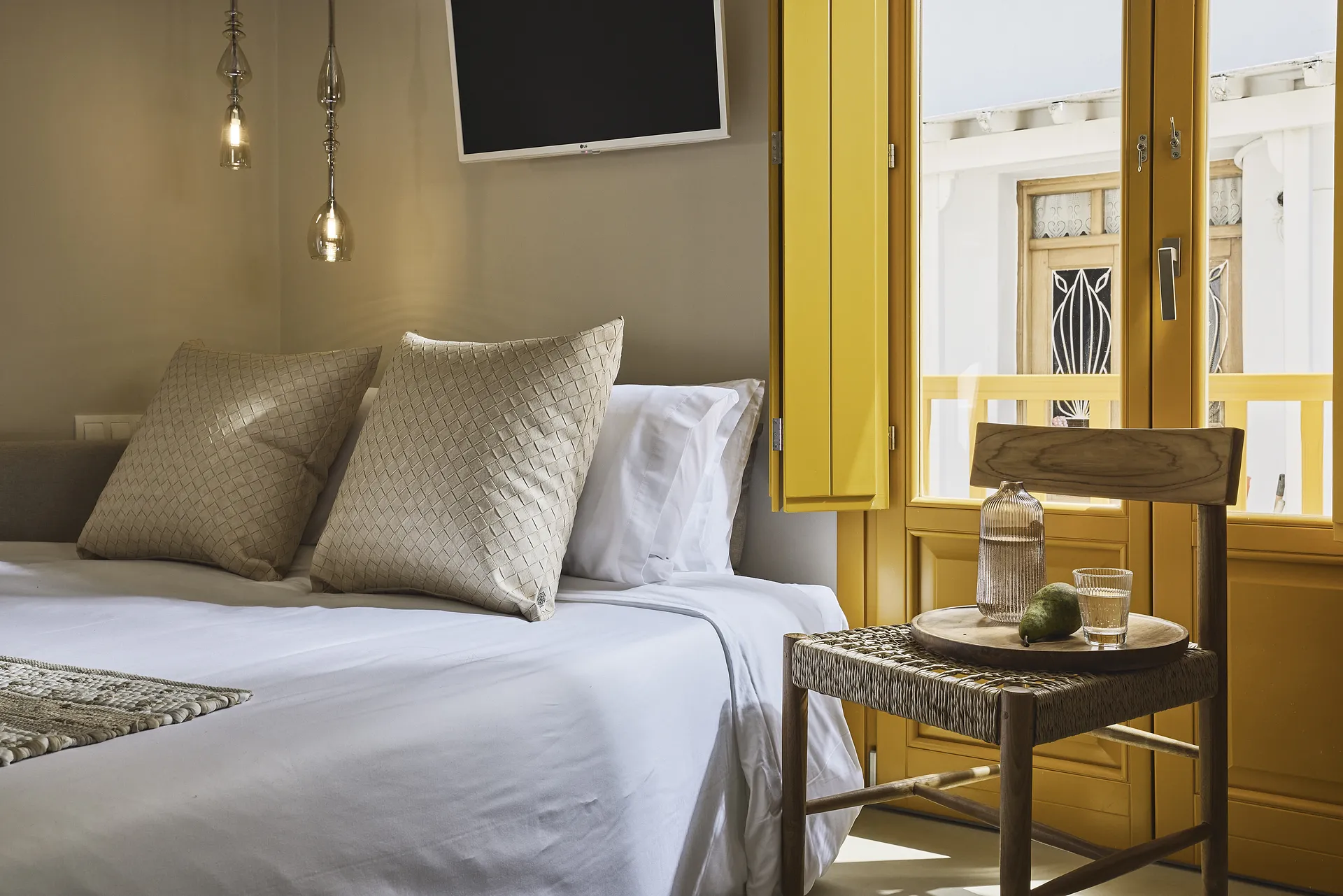Iris Suite Mykonos Crystal Green Properties 038