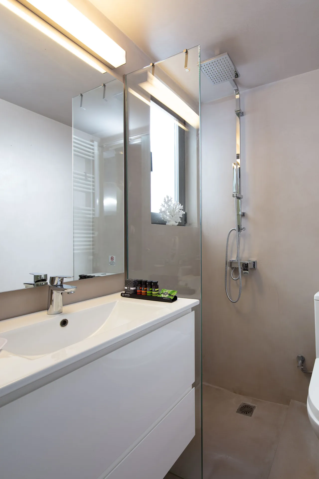 Mint Apartment Glyfada Crystal Green Properties 2