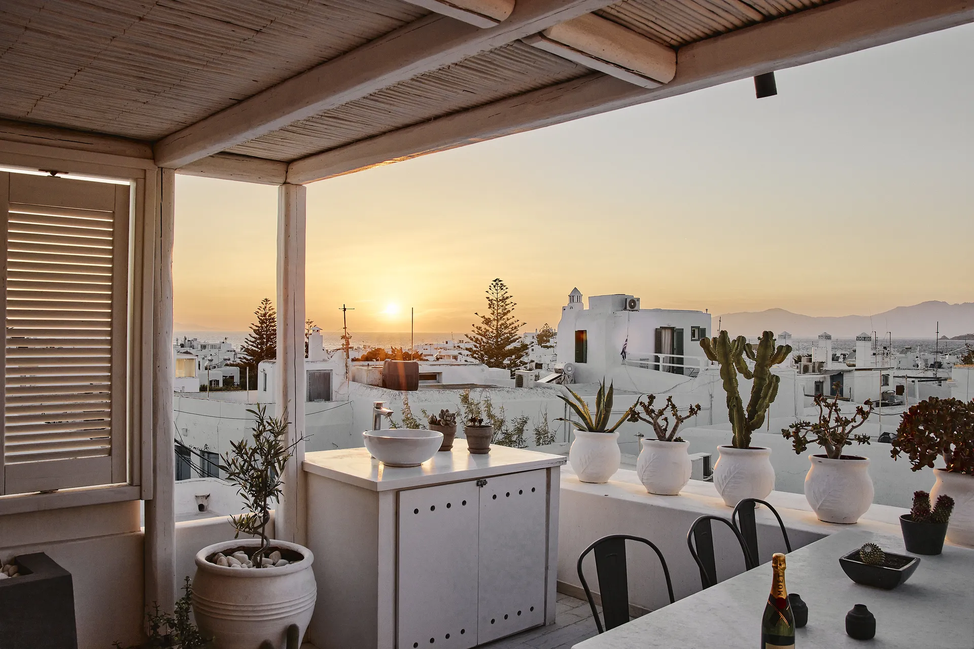 Picralis Penthouse Suite Mykonos Crystal Green Properties 1