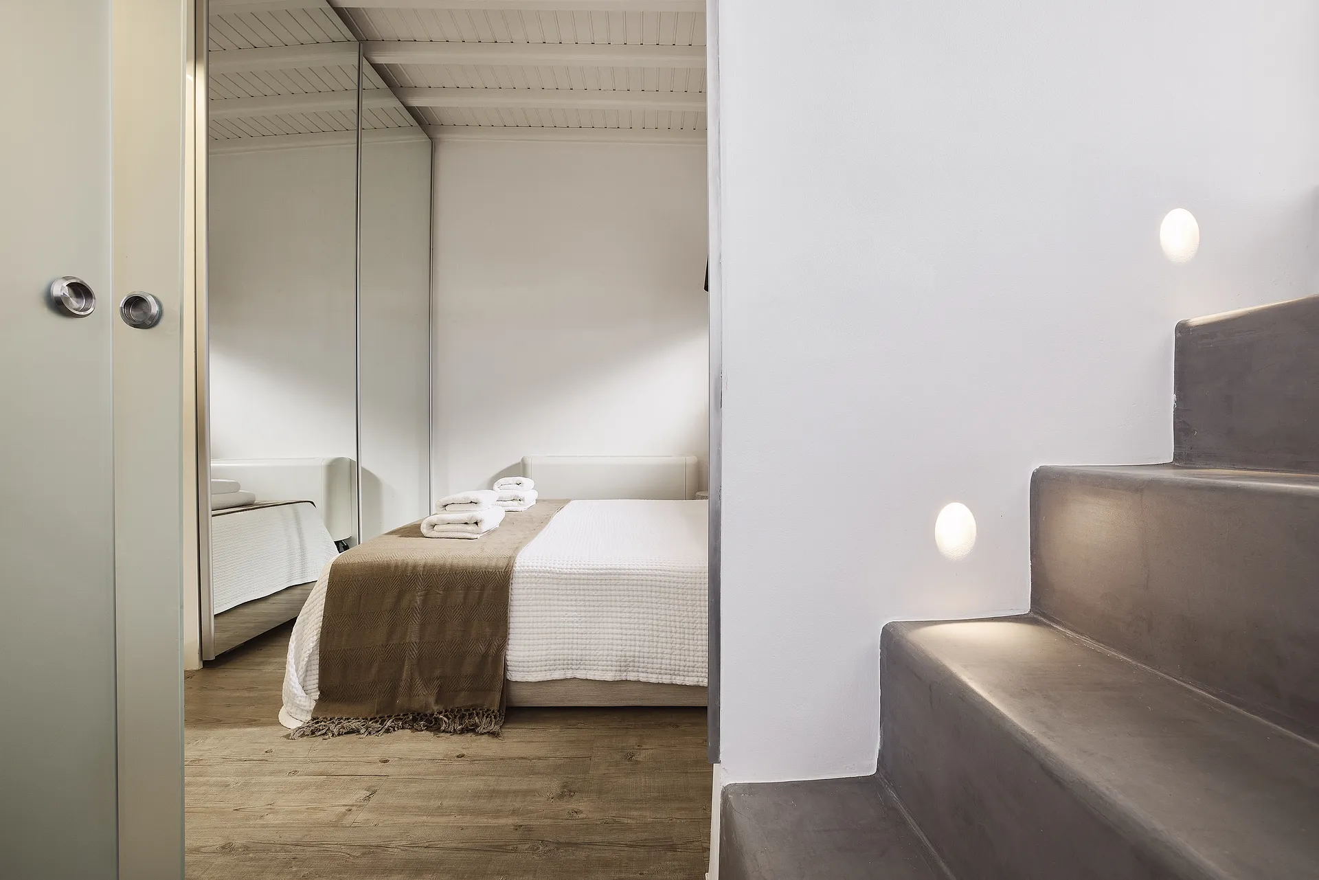 Picralis Penthouse Suite Mykonos Crystal Green Properties 42