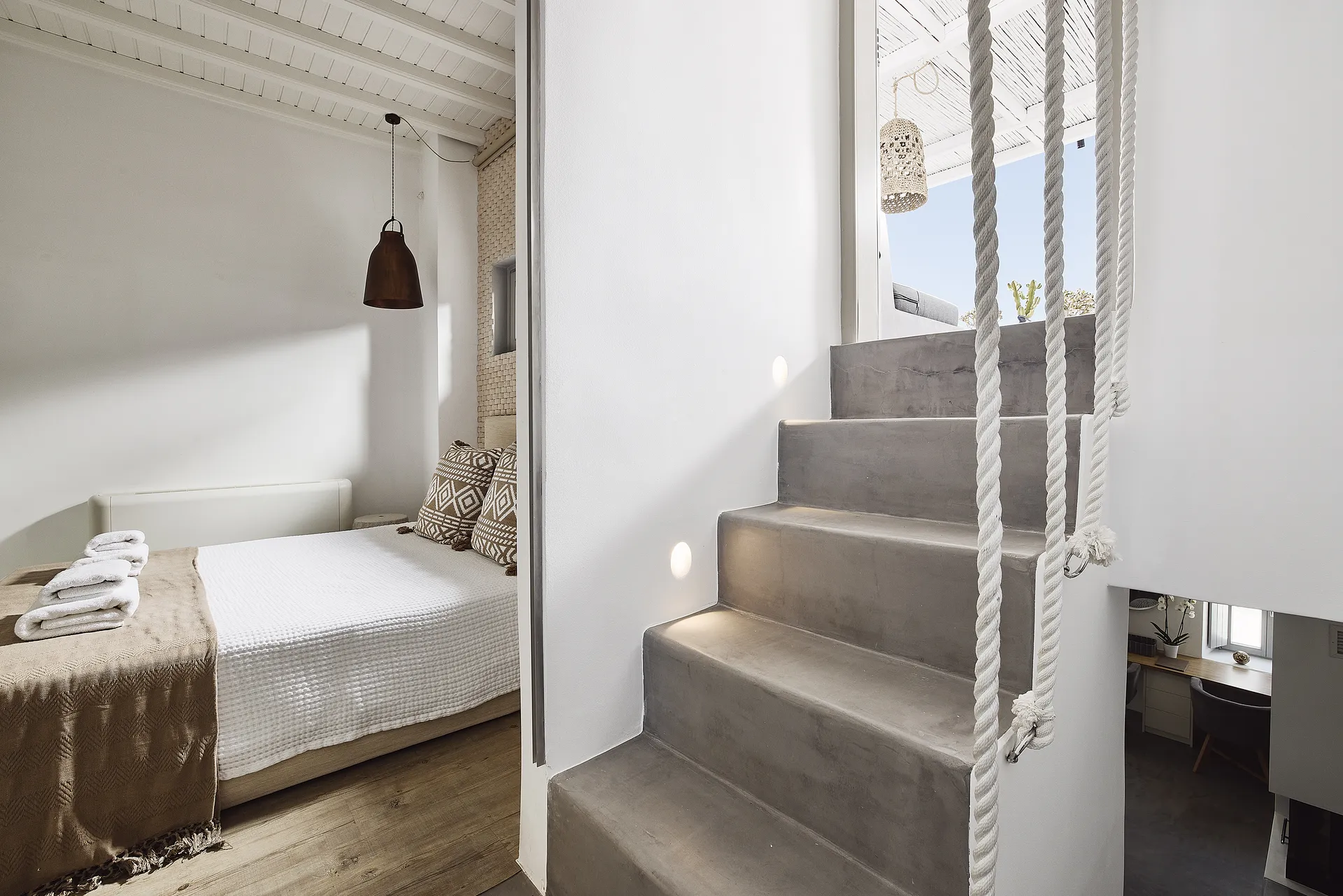 Picralis Penthouse Suite Mykonos Crystal Green Properties 44