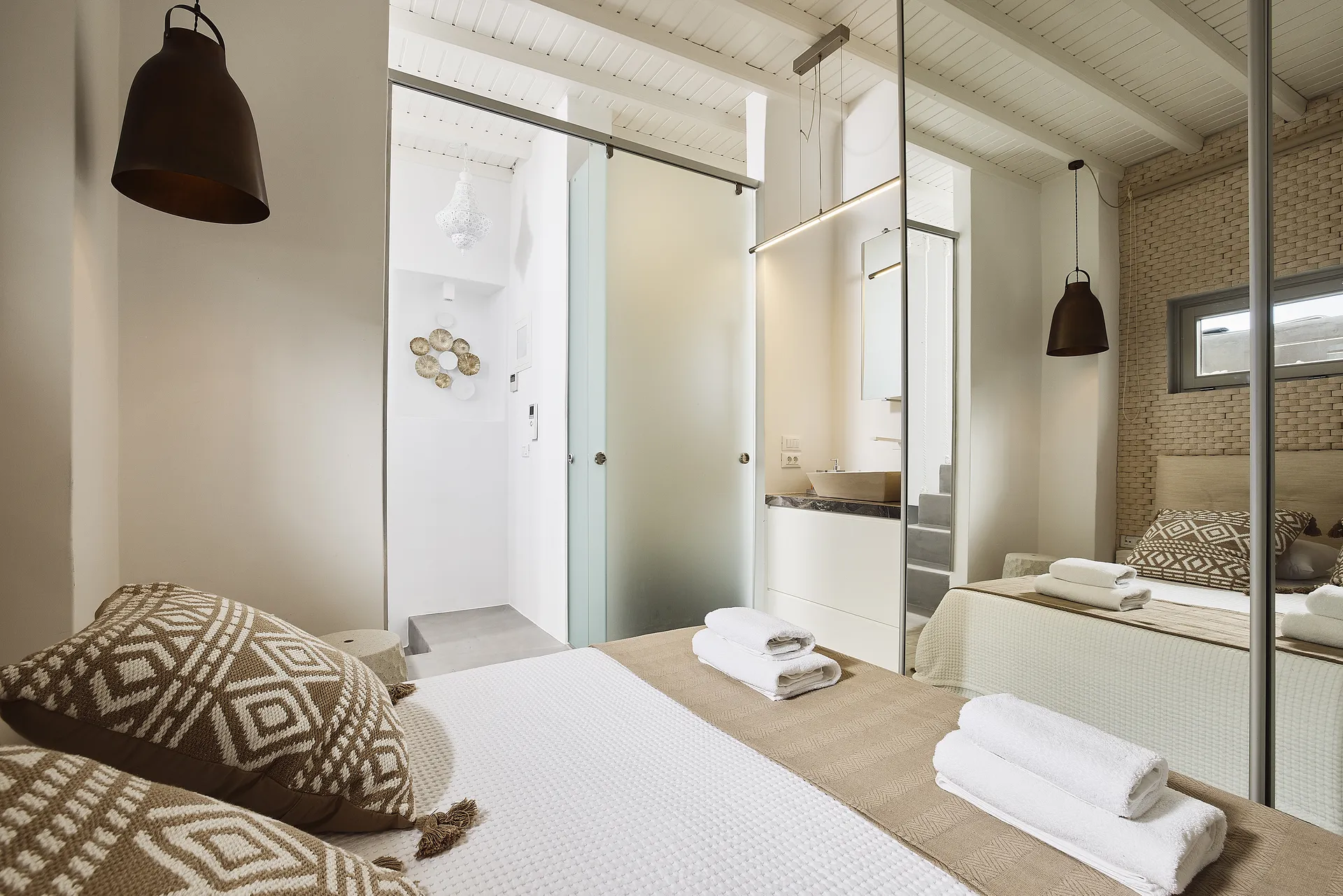 Picralis Penthouse Suite Mykonos Crystal Green Properties 45