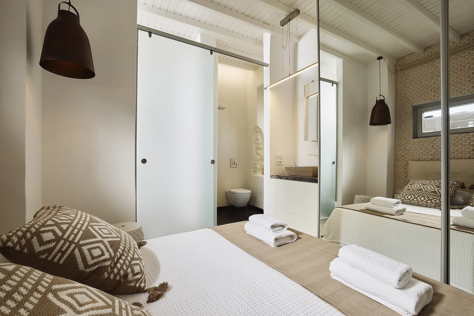 Picralis Penthouse Suite Mykonos Crystal Green Properties 46