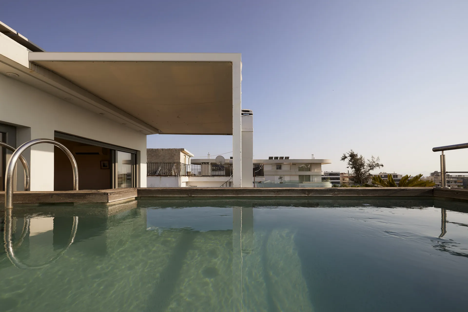 Saffron Penthouse Glyfada Crystal Green Properties 10
