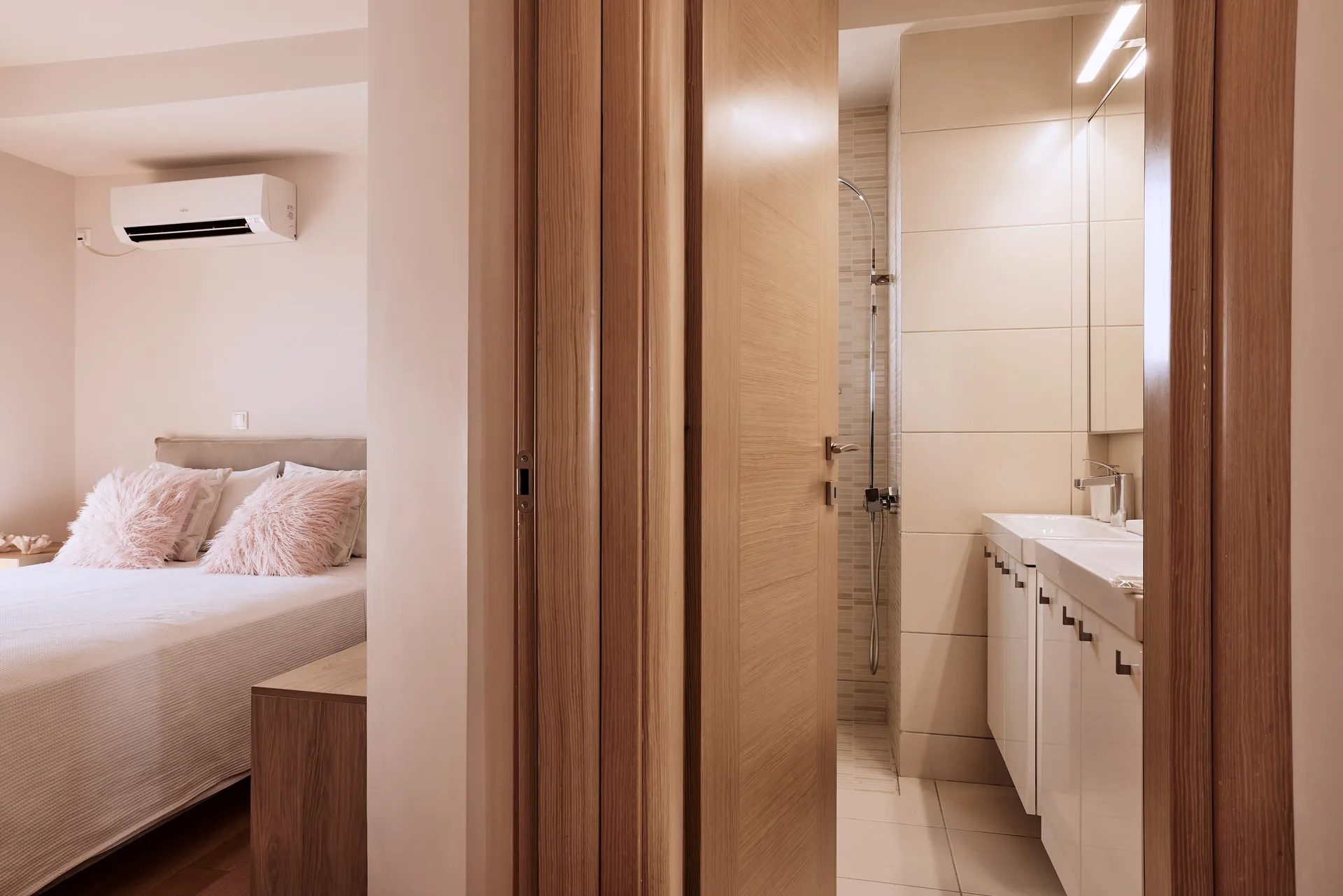Saffron Penthouse Glyfada Crystal Green Properties 4
