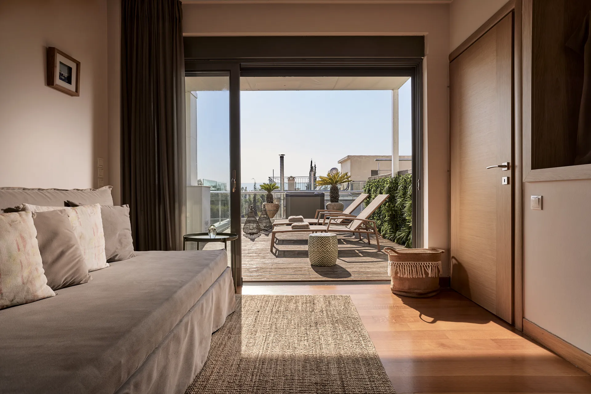 Saffron Penthouse Glyfada Crystal Green Properties 9