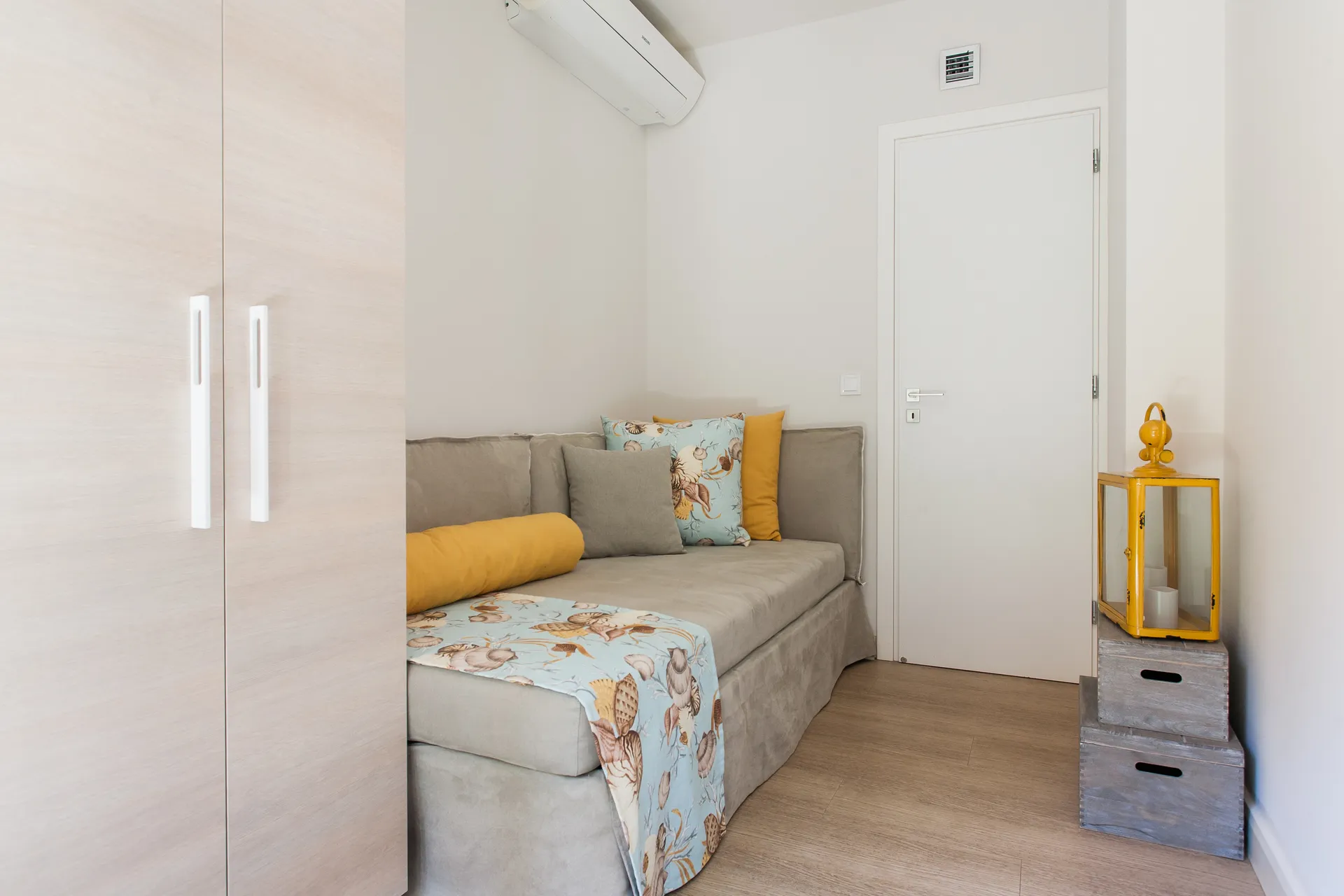 Oregano Suite Glyfada Crystal Green Signature Properties 10