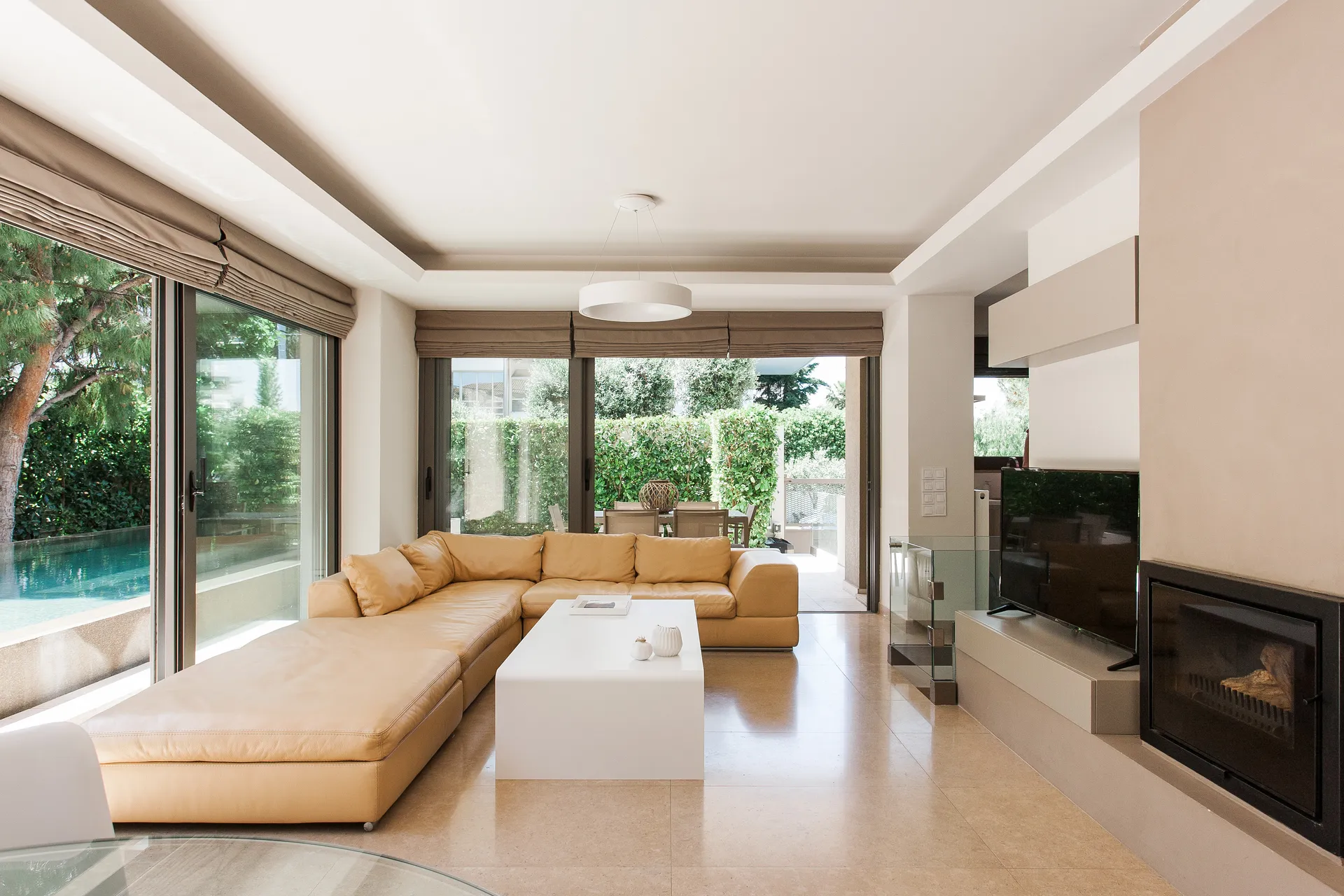 Oregano Suite Glyfada Crystal Green Signature Properties 17