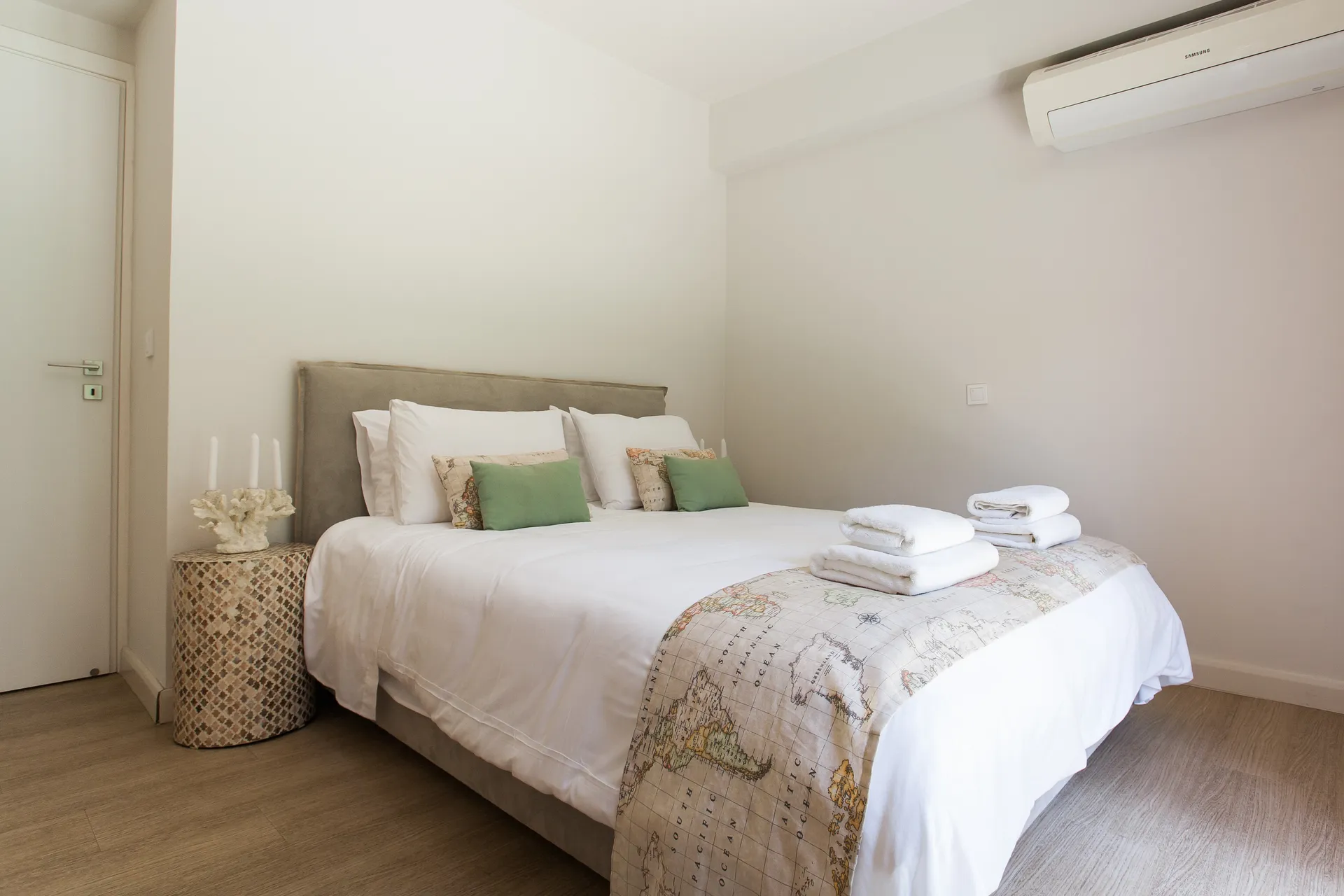 Oregano Suite Glyfada Crystal Green Signature Properties 4