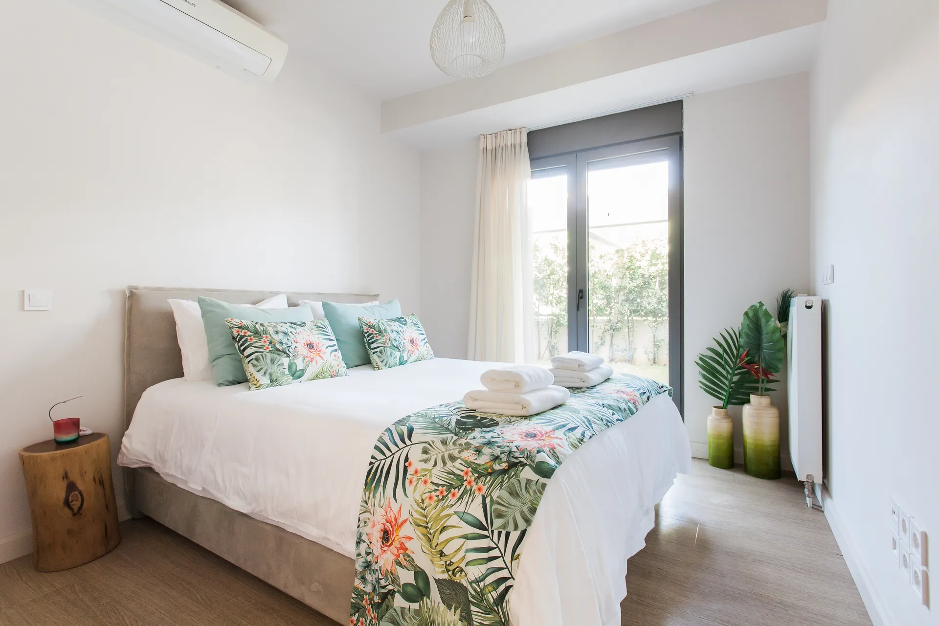 Oregano Suite Glyfada Crystal Green Signature Properties 6